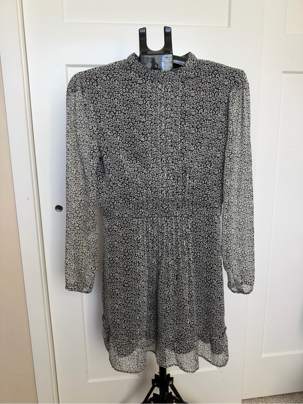 Topshop Black and White Micro Floral Long-Sleeve Dress